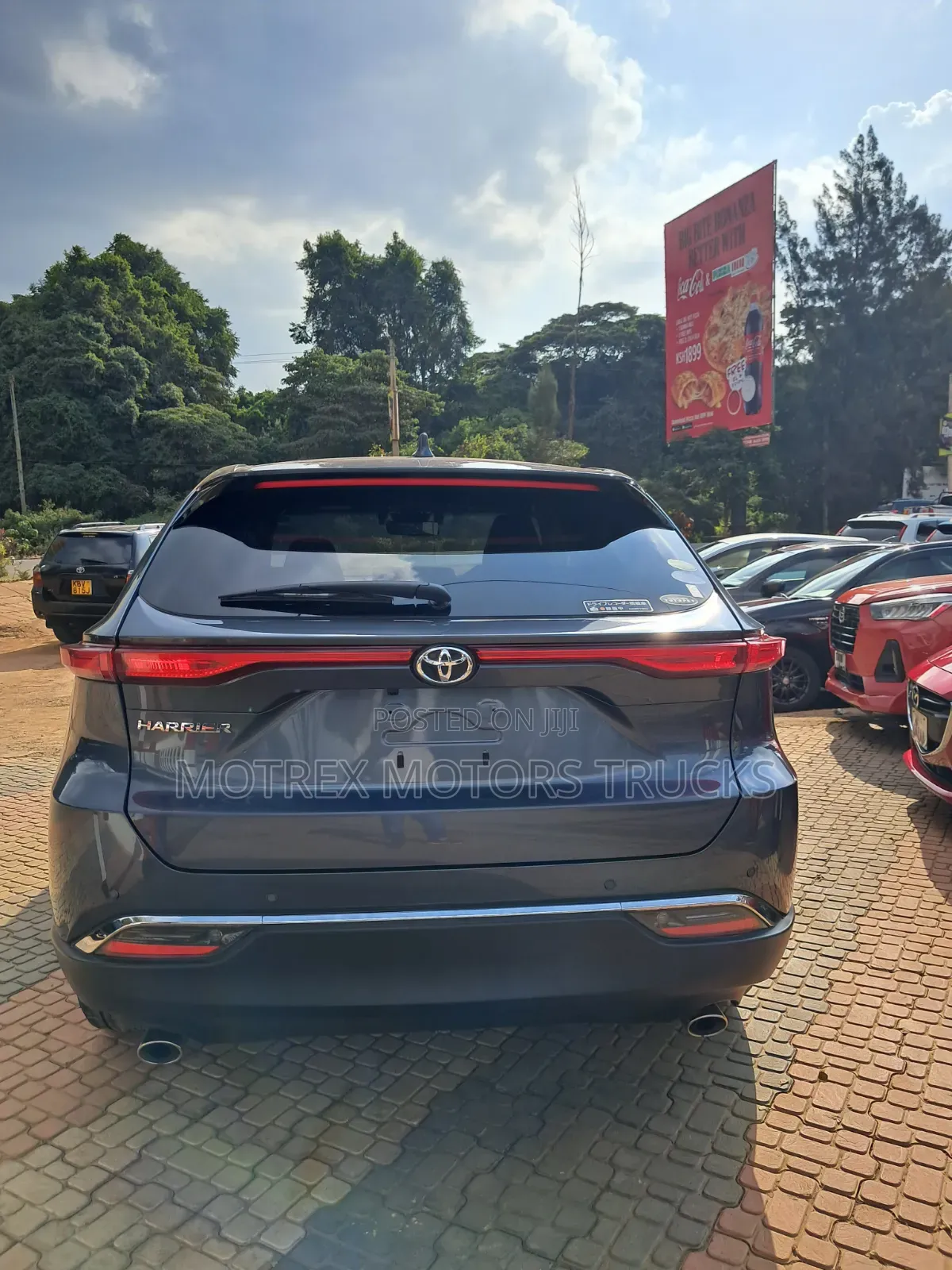 Toyota Harrier 2.0 2020 Blue