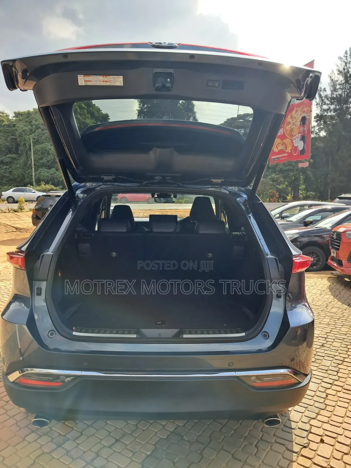 Toyota Harrier 2.0 2020 Blue