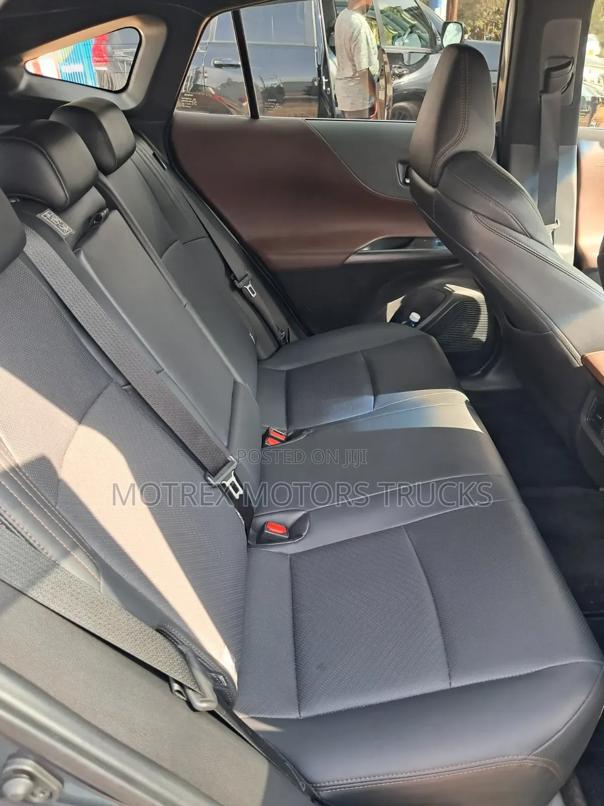 Toyota Harrier 2.0 2020 Blue