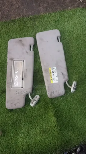 Discovery 3 Sun Visor