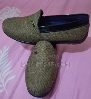 ​CityWalk Stylish Ankara Men's Loafer Shoes