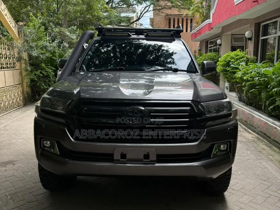 Toyota Land Cruiser 2020 Gray