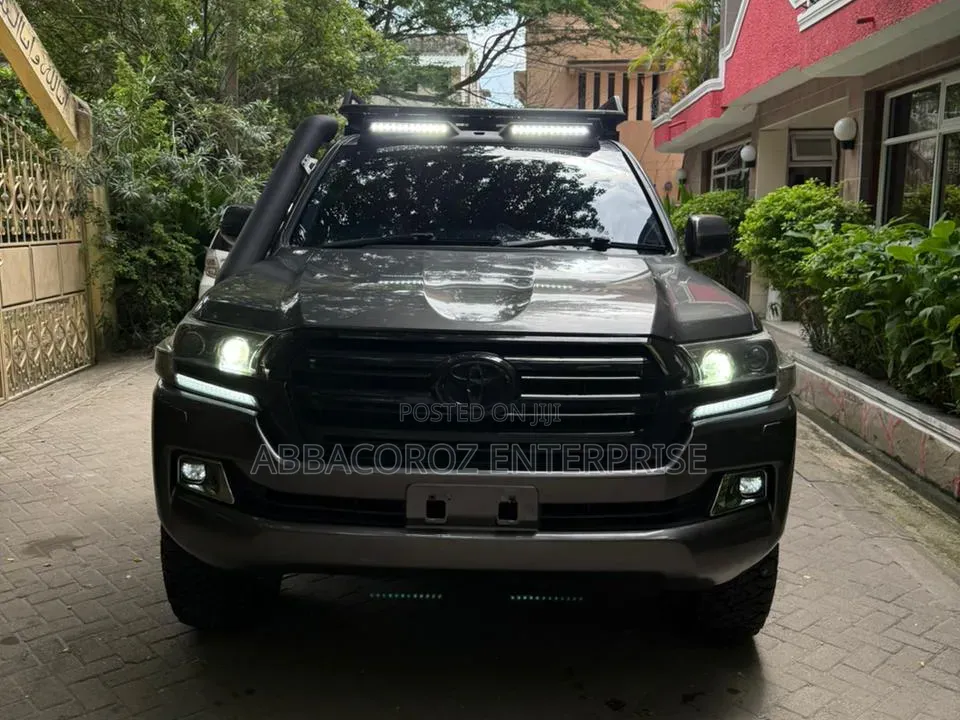 Toyota Land Cruiser 2020 Gray