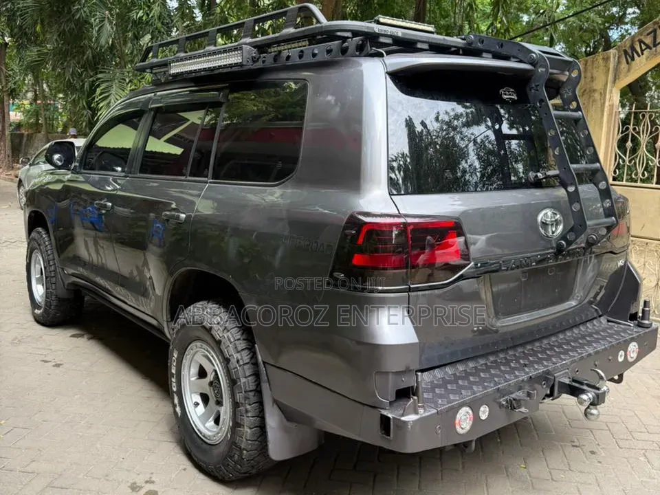 Toyota Land Cruiser 2020 Gray