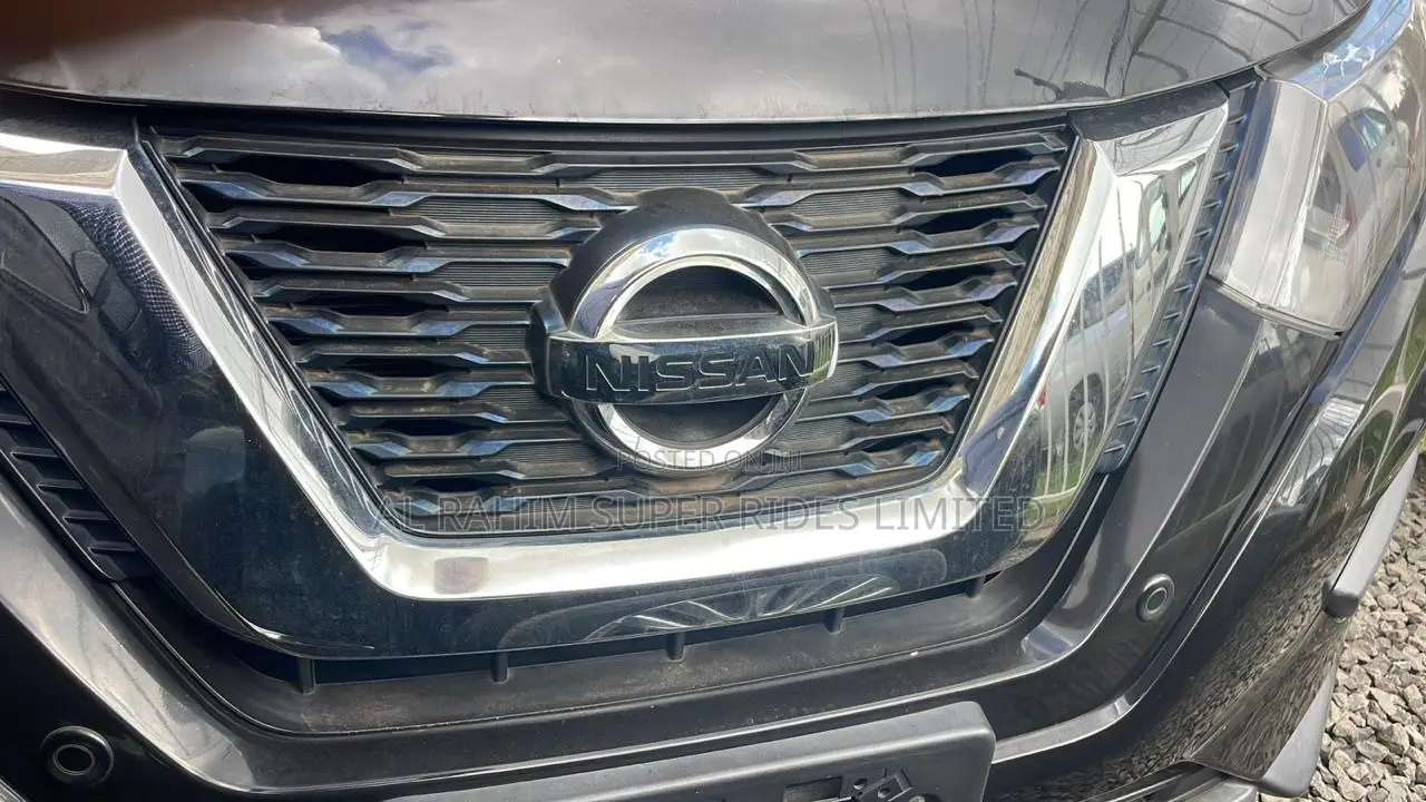 Nissan X-Trail 2.0 Petrol FWD 2018 Black