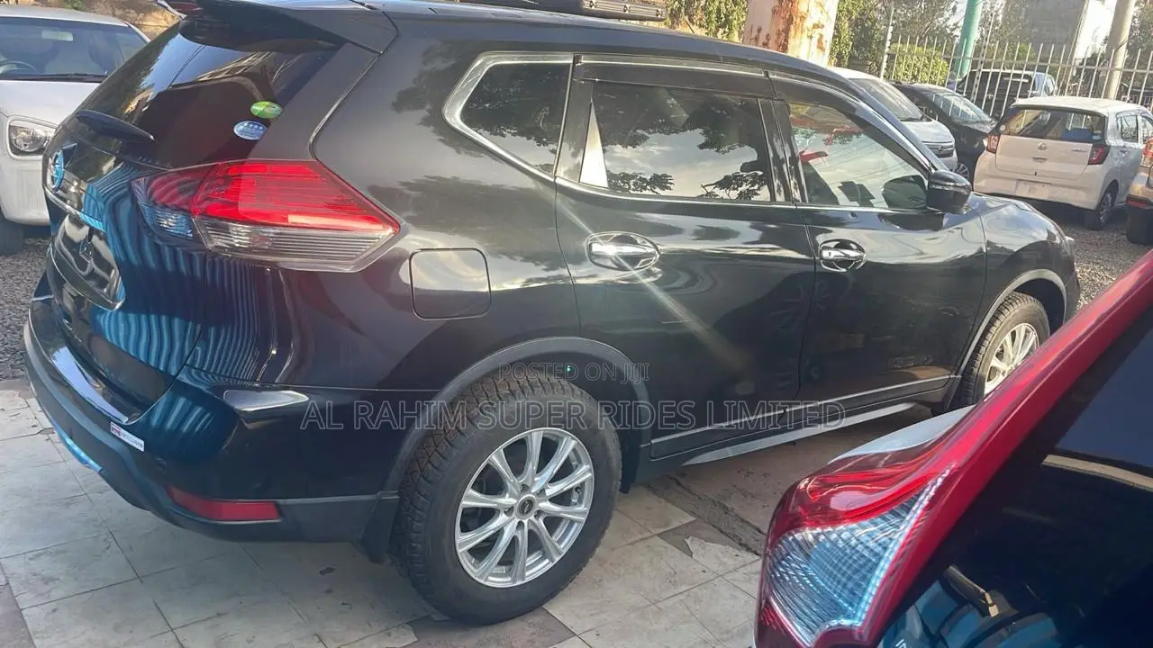 Nissan X-Trail 2.0 Petrol FWD 2018 Black