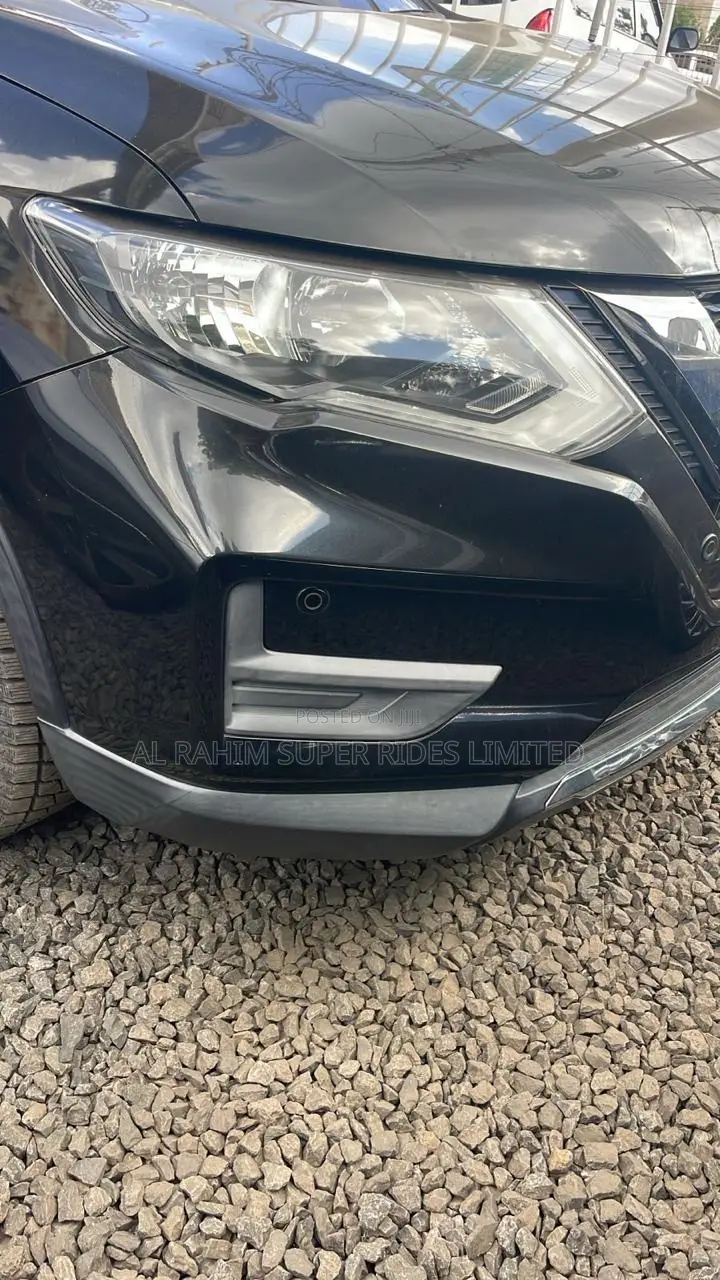 Nissan X-Trail 2.0 Petrol FWD 2018 Black