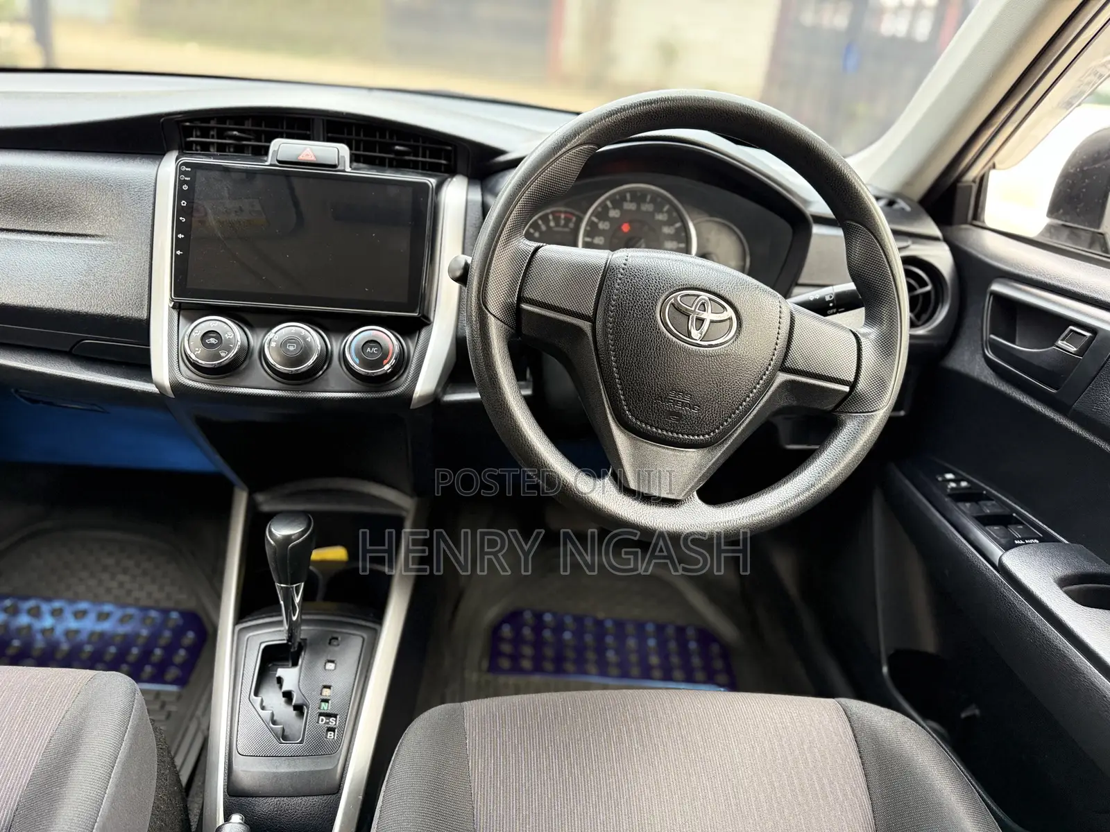 Toyota Corolla Fielder 2015 Silver