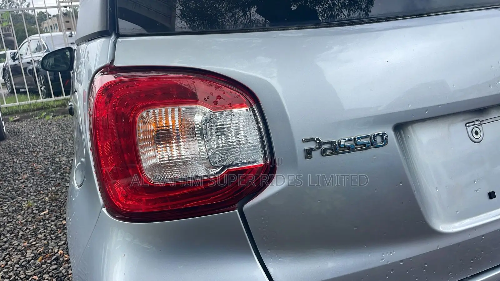 Toyota Passo 1.0 FWD 2018 Silver