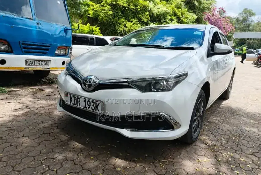 Toyota Auris 2017 White
