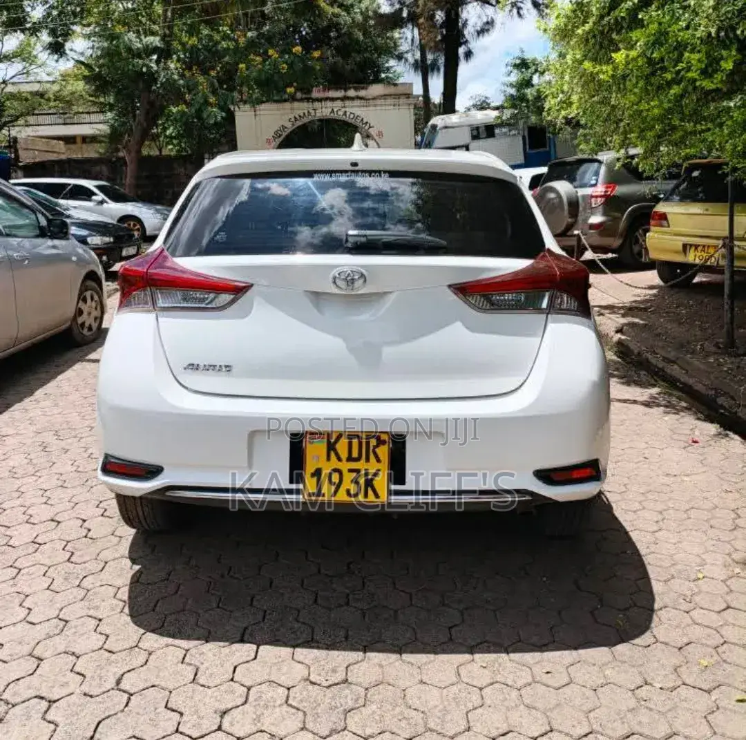 Toyota Auris 2017 White