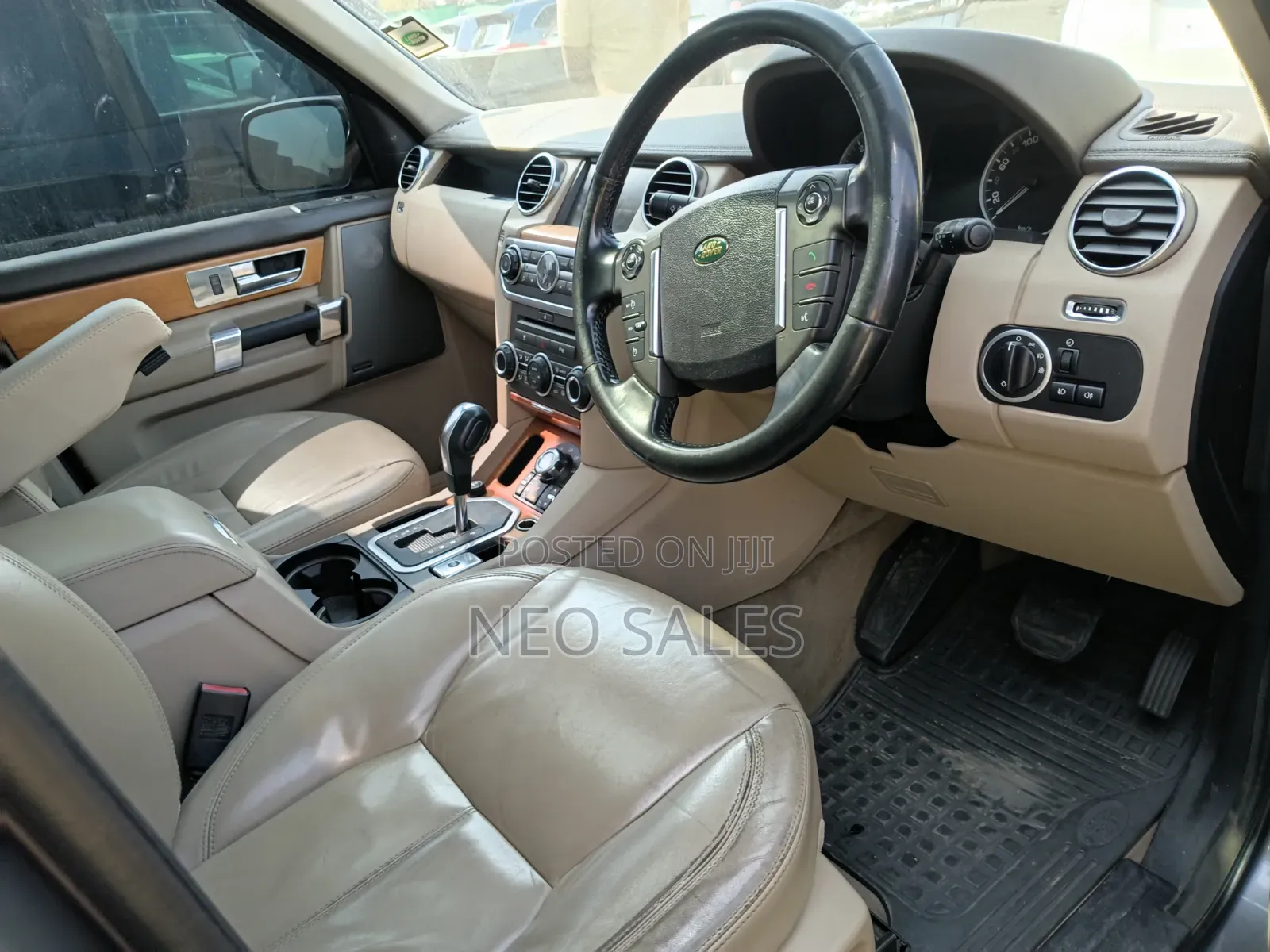 Land Rover Discovery 2010 Gray