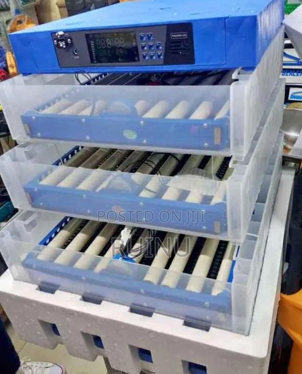 Higher Efficiency Durable 320egg Incubator - main view