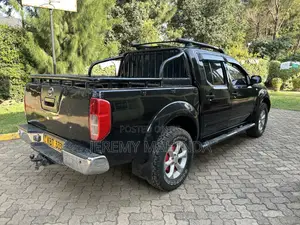 Nissan Navara 2005 Black
