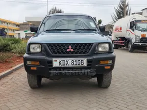 Mitsubishi L200 2004 Blue