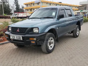 Mitsubishi L200 2004 Blue