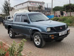 Mitsubishi L200 2004 Blue