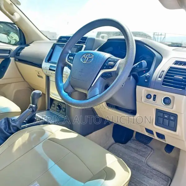Toyota Land Cruiser Prado 2018 White