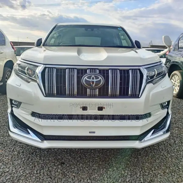 Toyota Land Cruiser Prado 2018 White