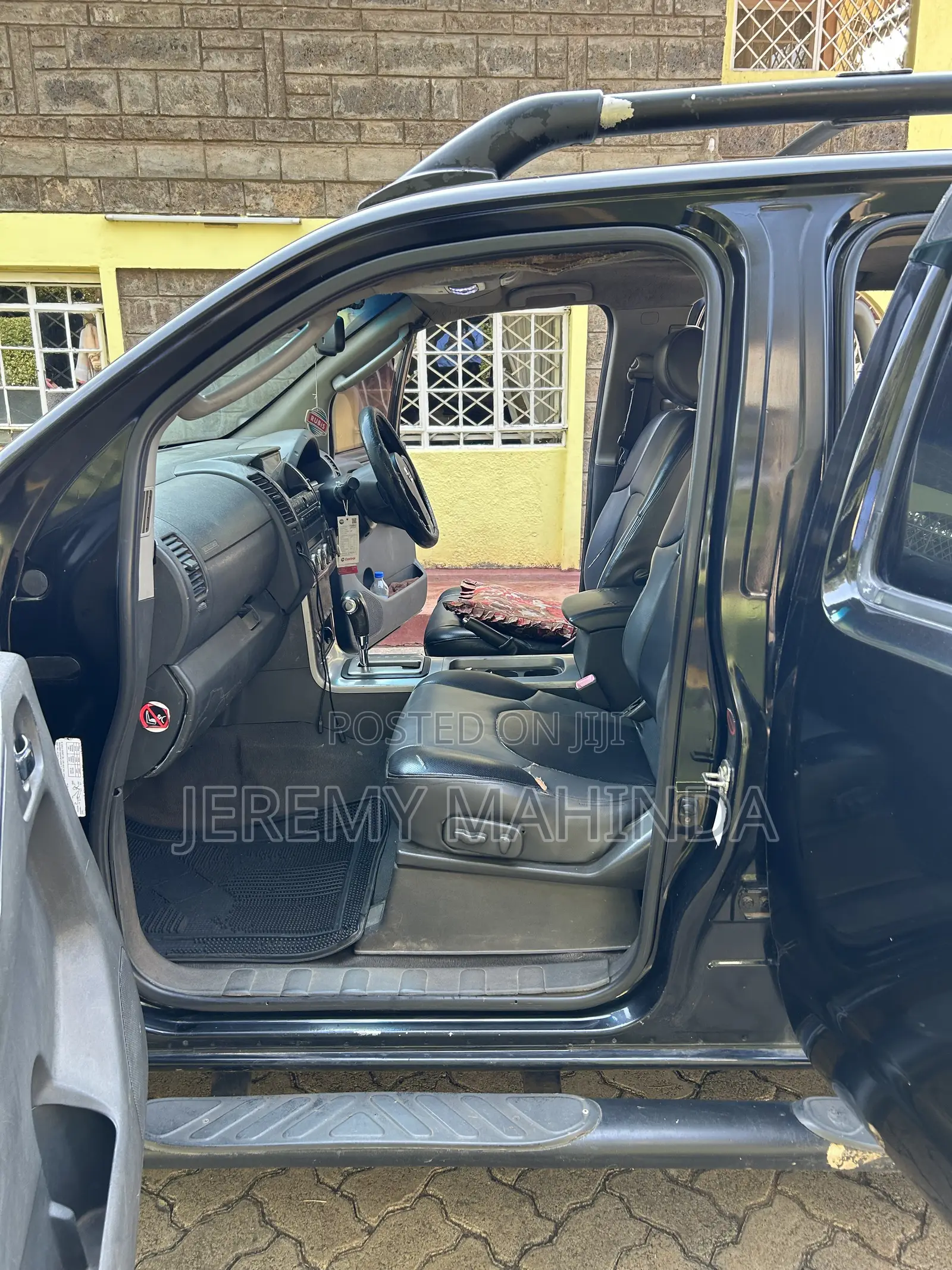 Nissan Navara 2005 Black