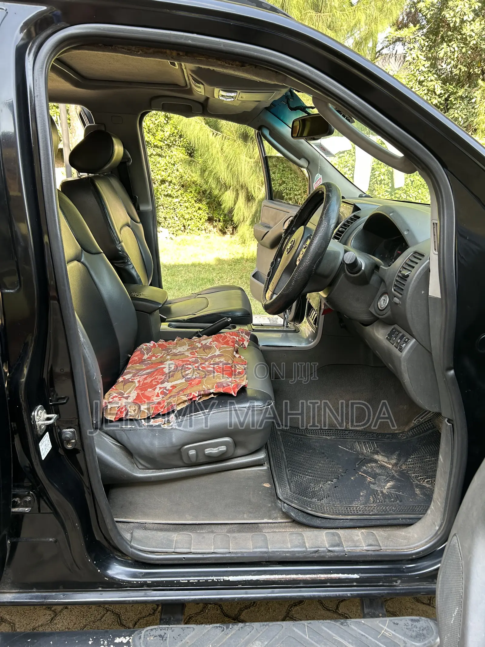 Nissan Navara 2005 Black