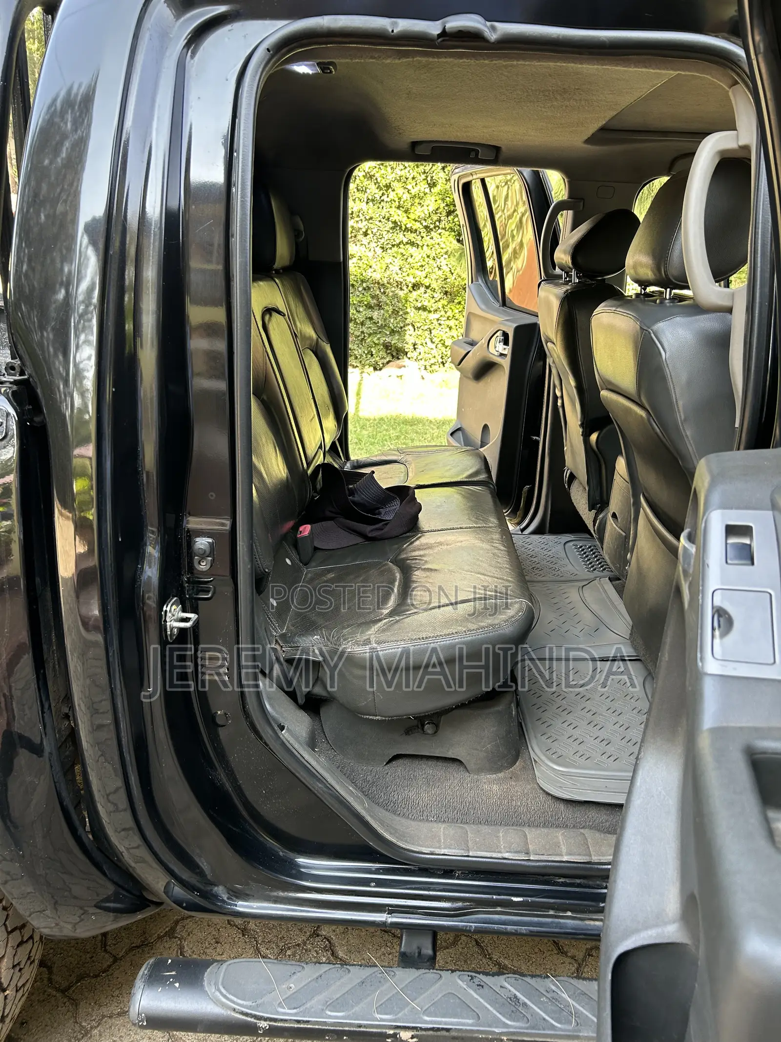 Nissan Navara 2005 Black