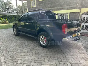 Nissan Navara 2005 Black
