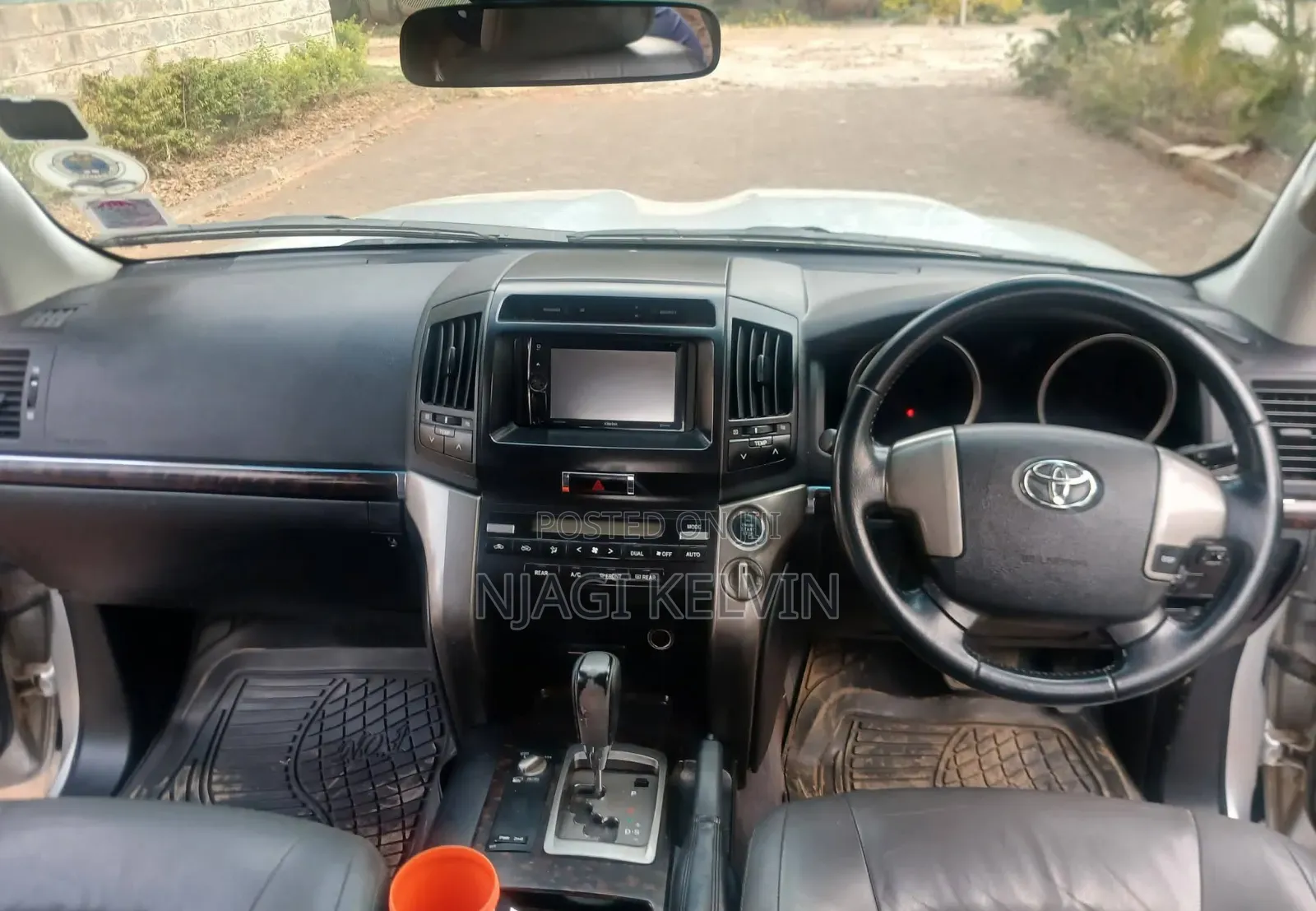 Toyota Land Cruiser 4.6 V8 ZX 2010 Silver