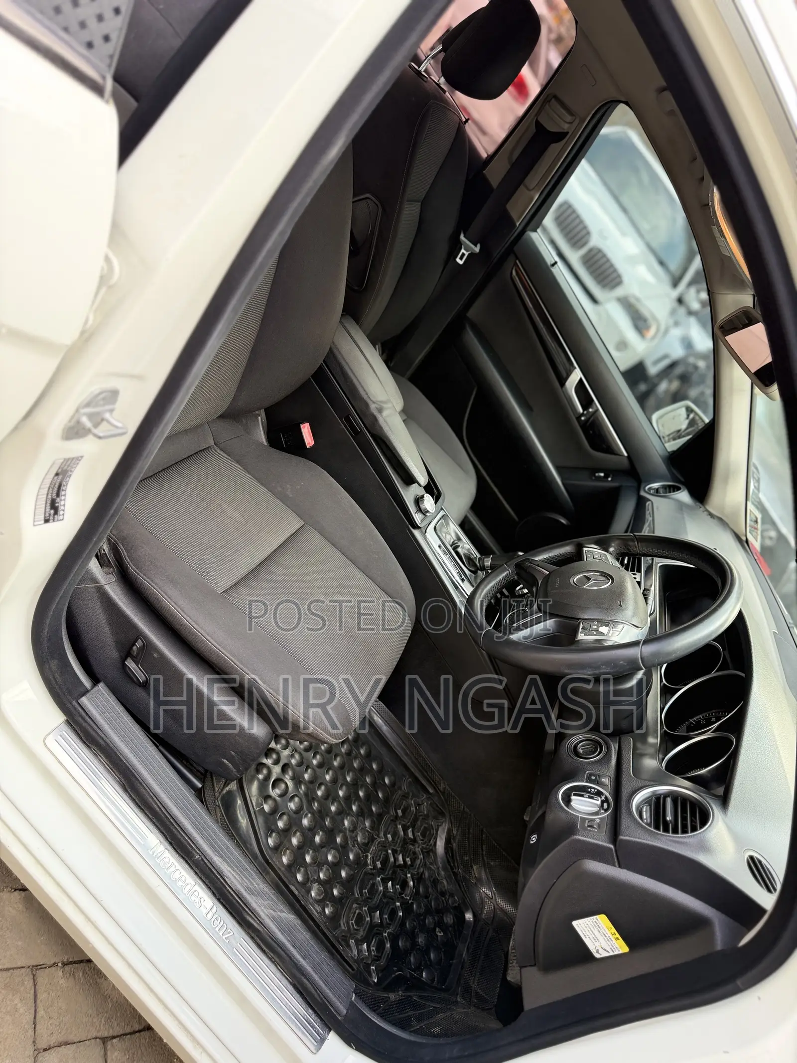 Mercedes-Benz C200 2012 White