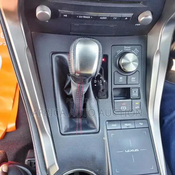Lexus NX 2018 Orange