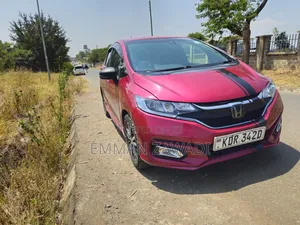 Honda Fit 2017 Pink