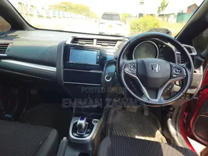 Honda Fit 2017 Pink