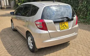 Honda Fit 2010 Gold
