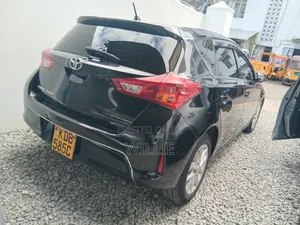 Toyota Auris 2014 Black