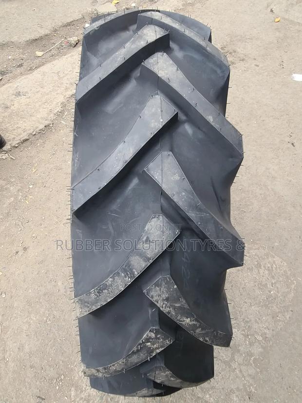 12.4-24 BKT Tyres Tr-135 Tractor Lug Made in India
