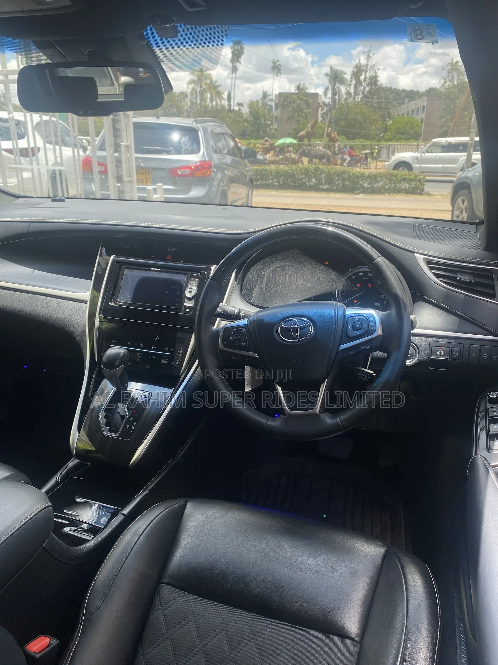 Toyota Harrier 2.0 2018 Black
