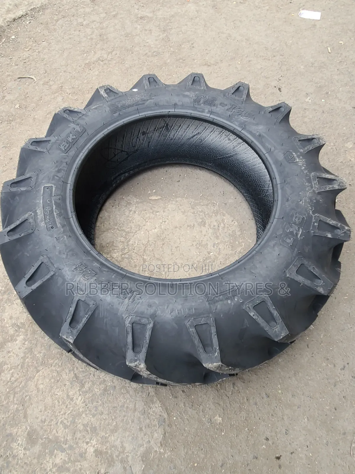 12.4-24 BKT Tyres Tr-135 Tractor Lug Made in India