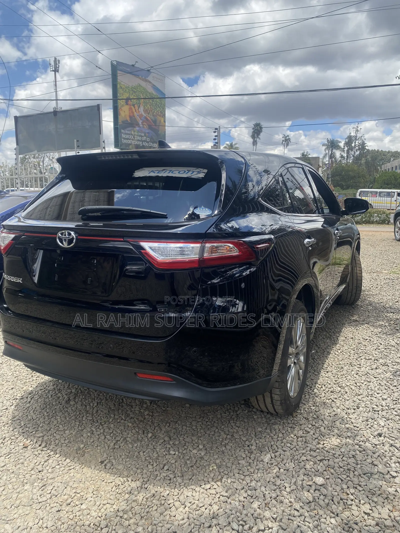 Toyota Harrier 2.0 2018 Black