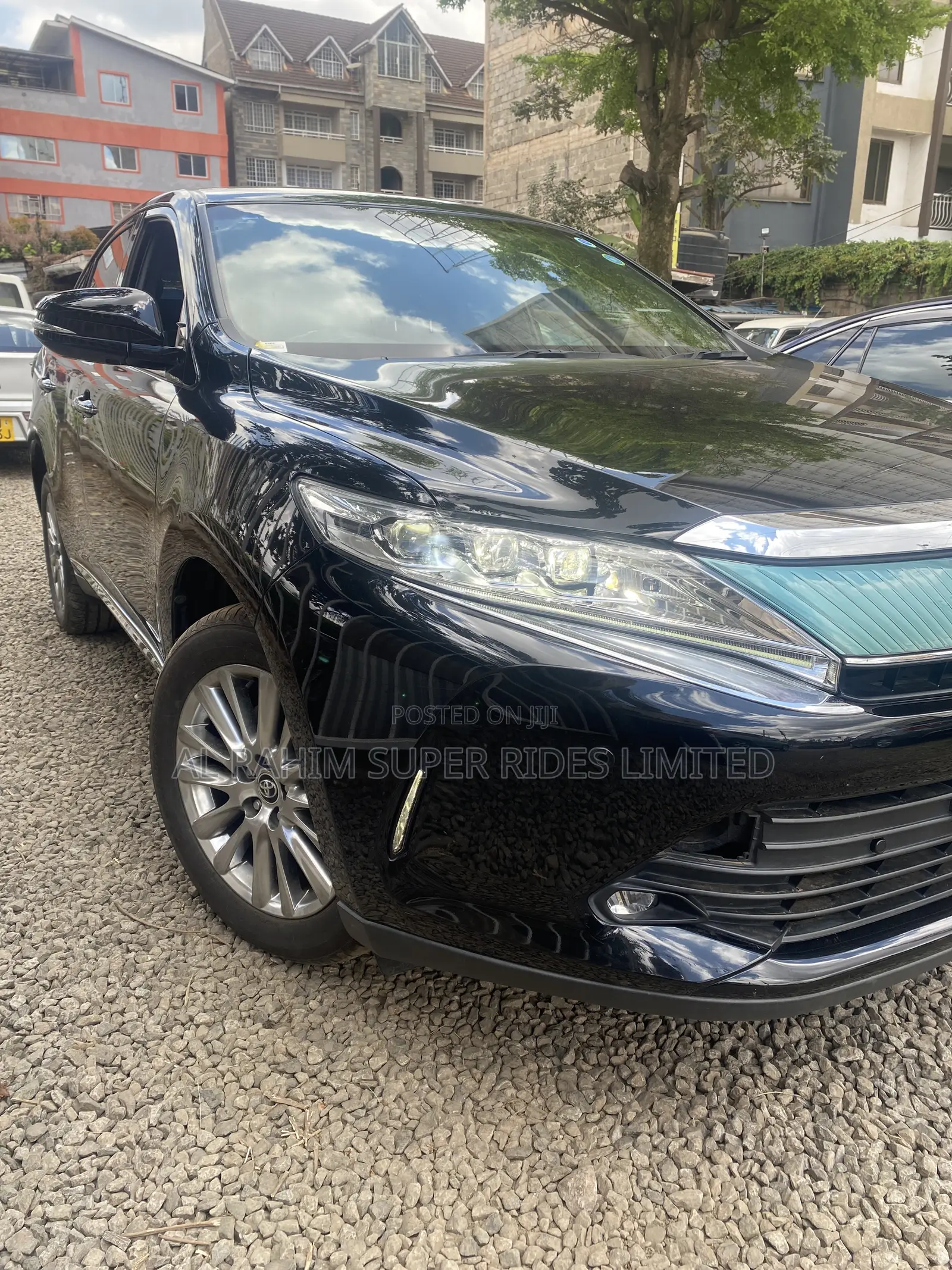 Toyota Harrier 2.0 2018 Black