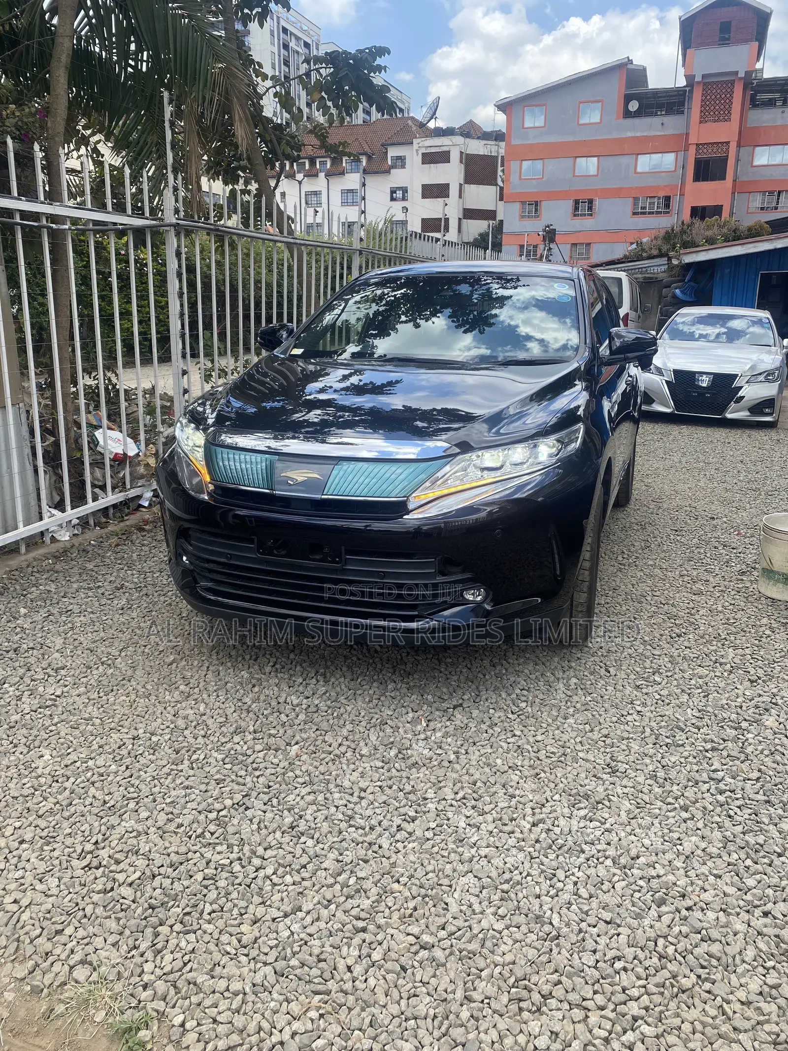 Toyota Harrier 2.0 2018 Black