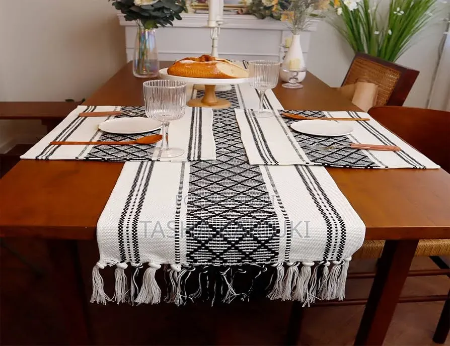 *Braided Woven Textured Table Runner With Tassels + 6pcs Mats