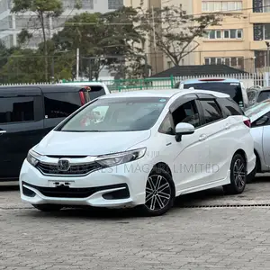 Honda Fit Shuttle 1.5 Hybrid 2WD 2019 White