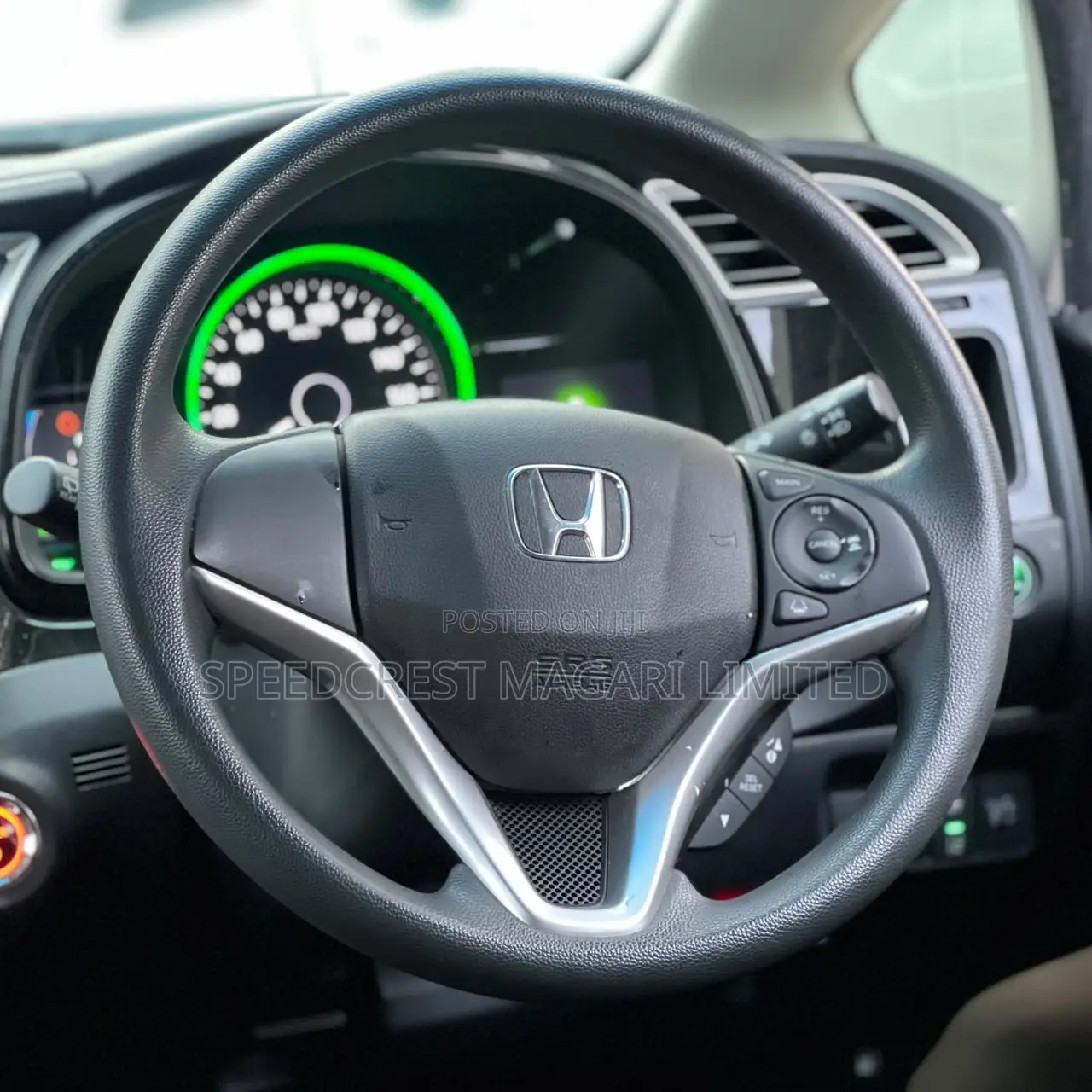 Honda Fit Shuttle 1.5 Hybrid 2WD 2019 White