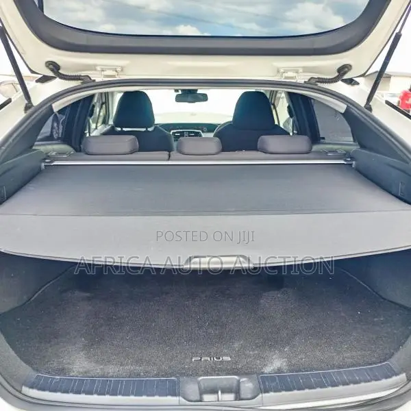 Toyota Prius 2017 White
