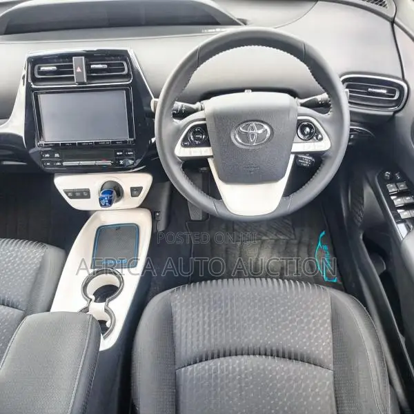 Toyota Prius 2017 White