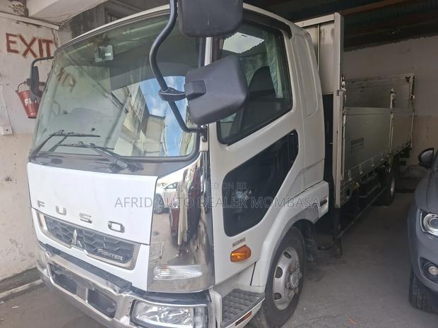 Fuso Fighter Open Body - thumbnail 3