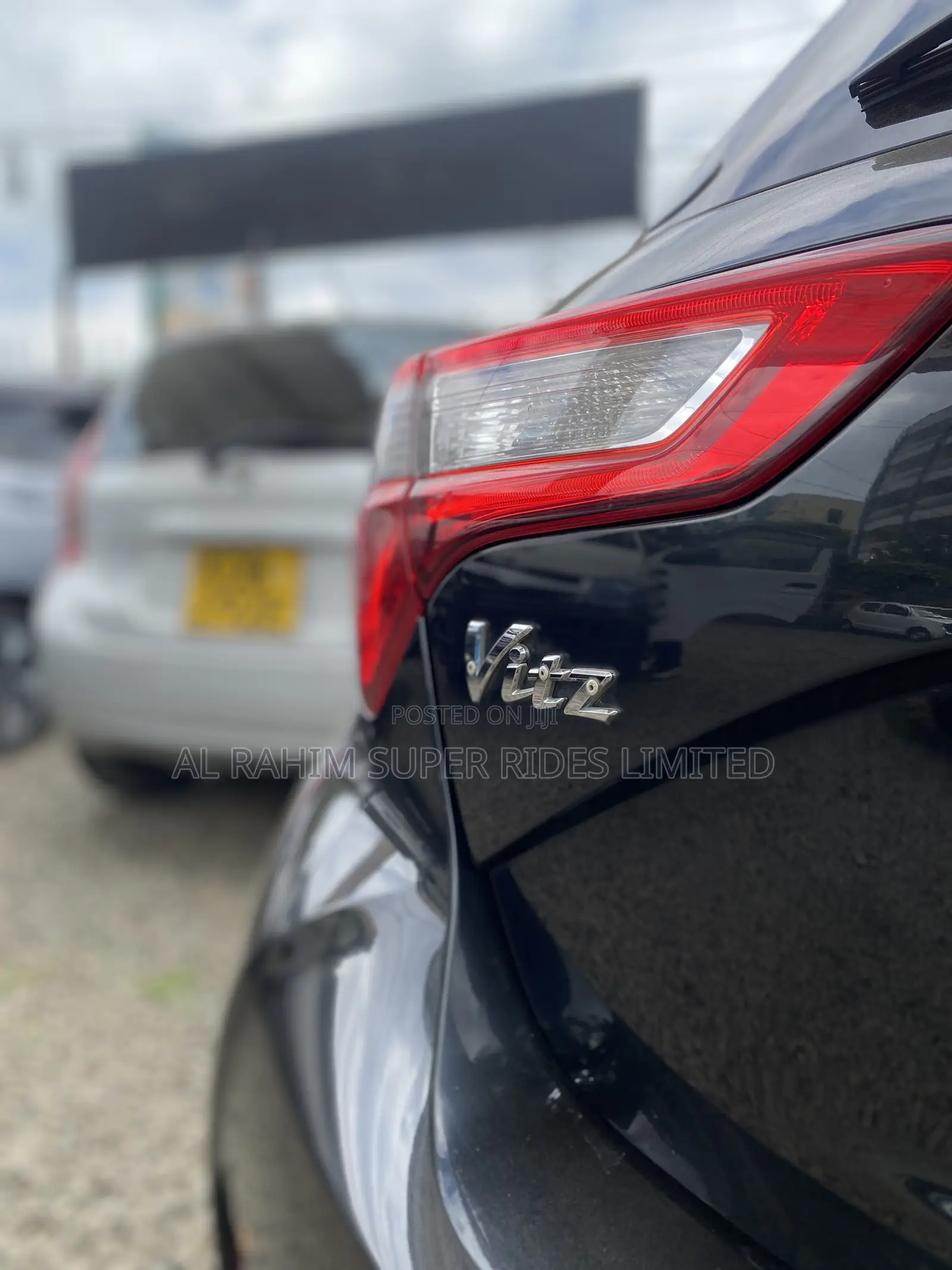 Toyota Vitz 1.3 FWD 5dr 2018 Black