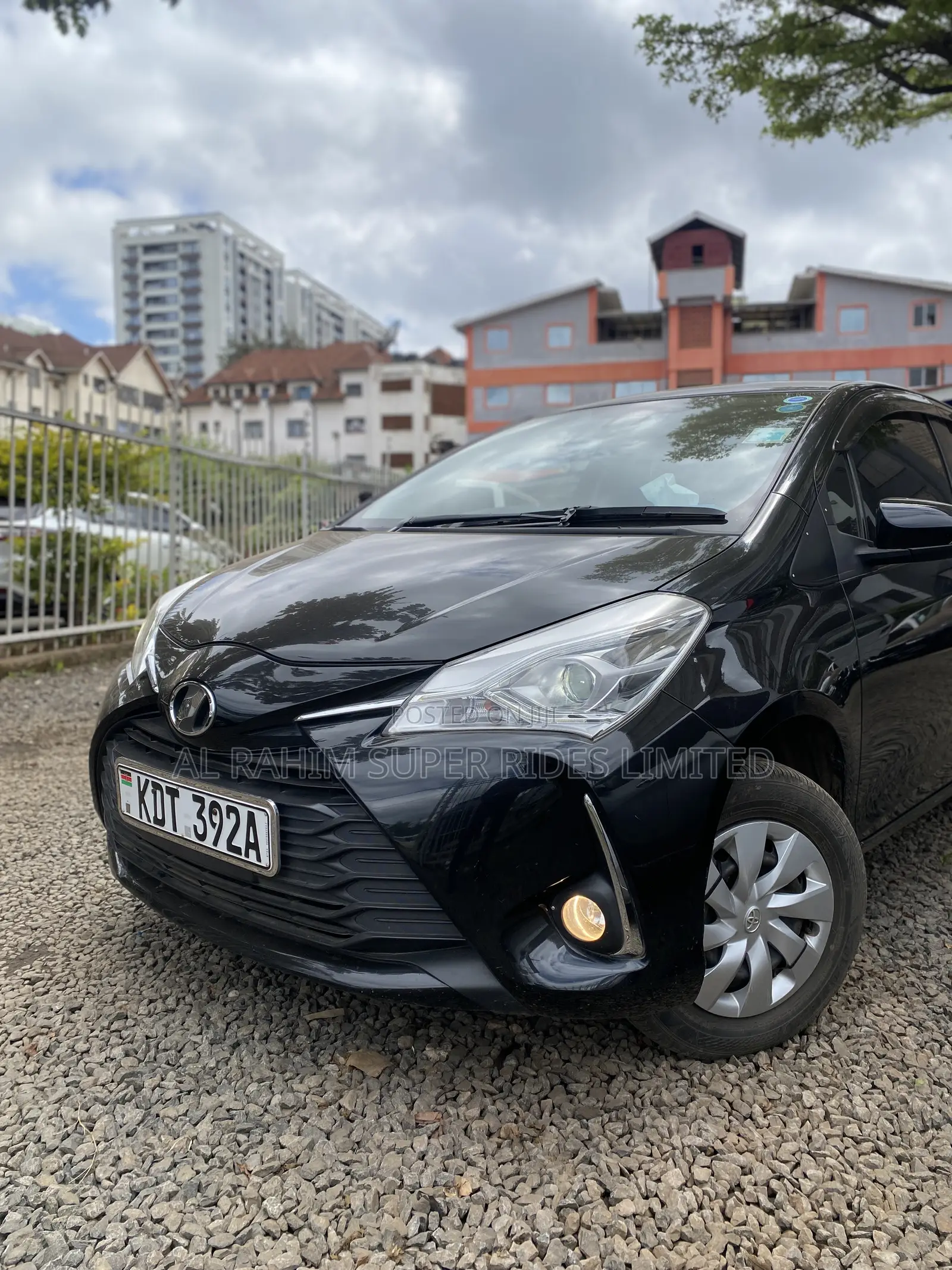 Toyota Vitz 1.3 FWD 5dr 2018 Black