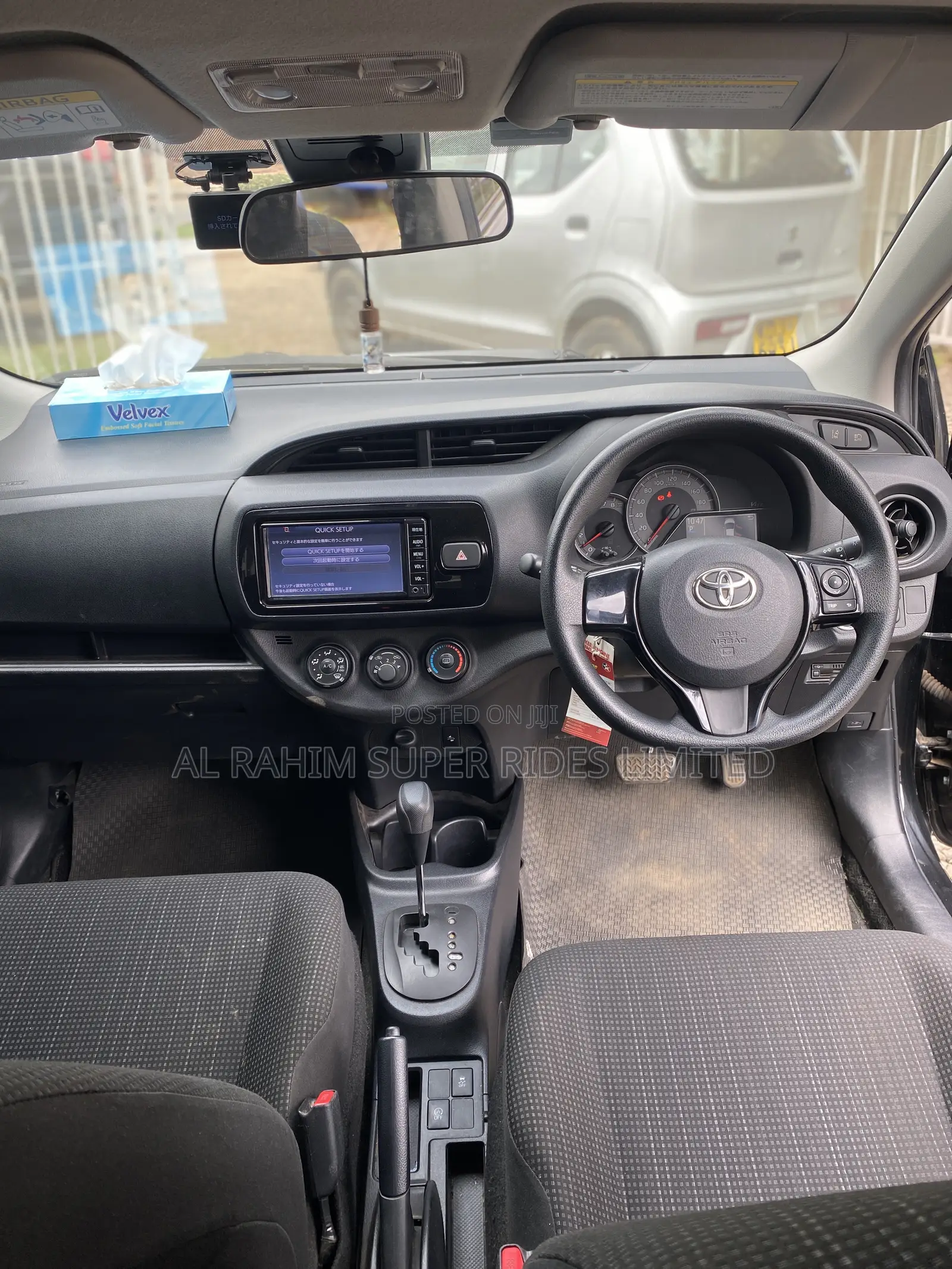Toyota Vitz 1.3 FWD 5dr 2018 Black