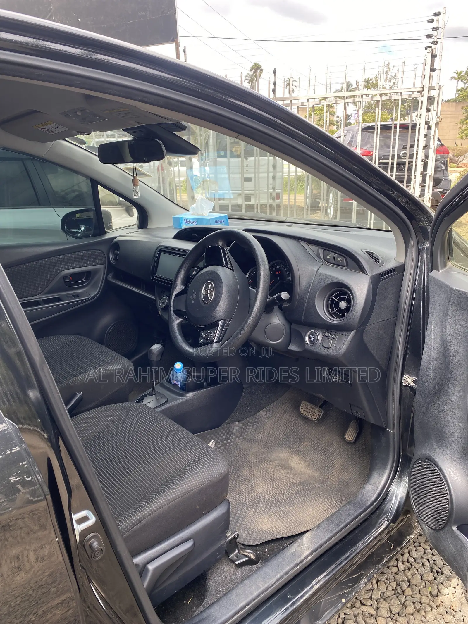 Toyota Vitz 1.3 FWD 5dr 2018 Black